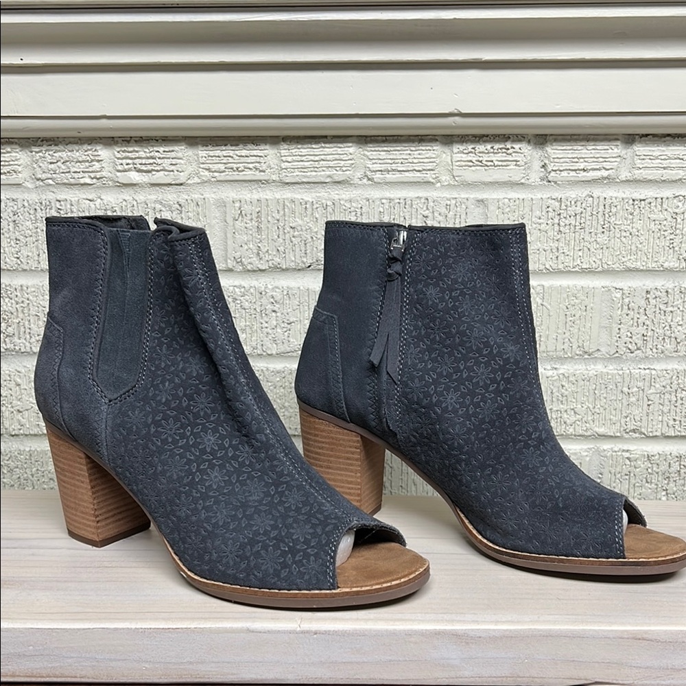 Toms Women's Gray Peep-Toe Ankle Boots